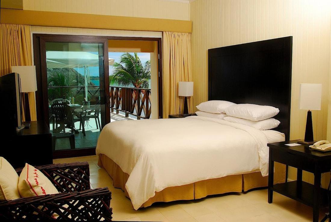 Playa Tortuga Hotel And Beach Resort Bocas del Toro Room photo