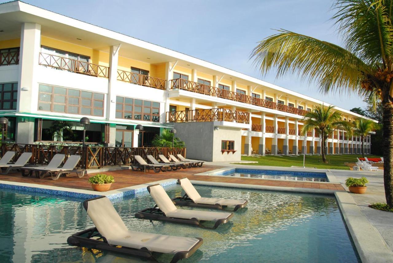 Playa Tortuga Hotel And Beach Resort Bocas del Toro Exterior photo