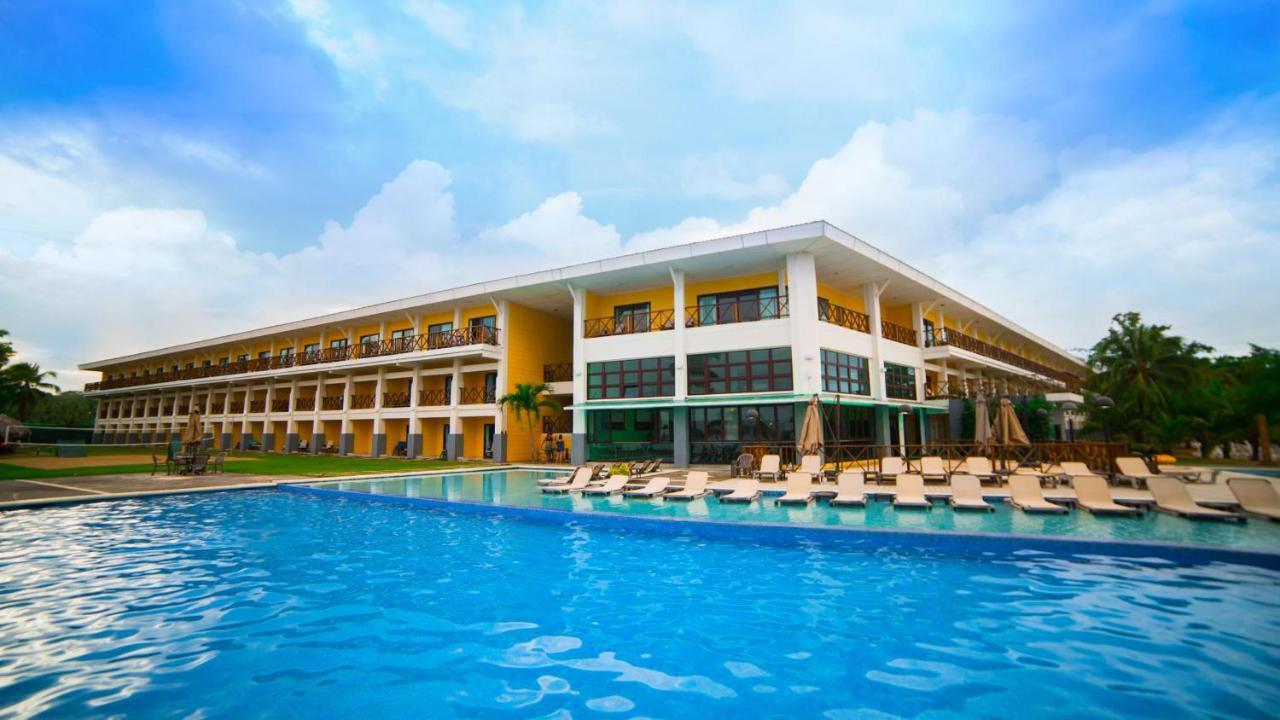 Playa Tortuga Hotel And Beach Resort Bocas del Toro Exterior photo