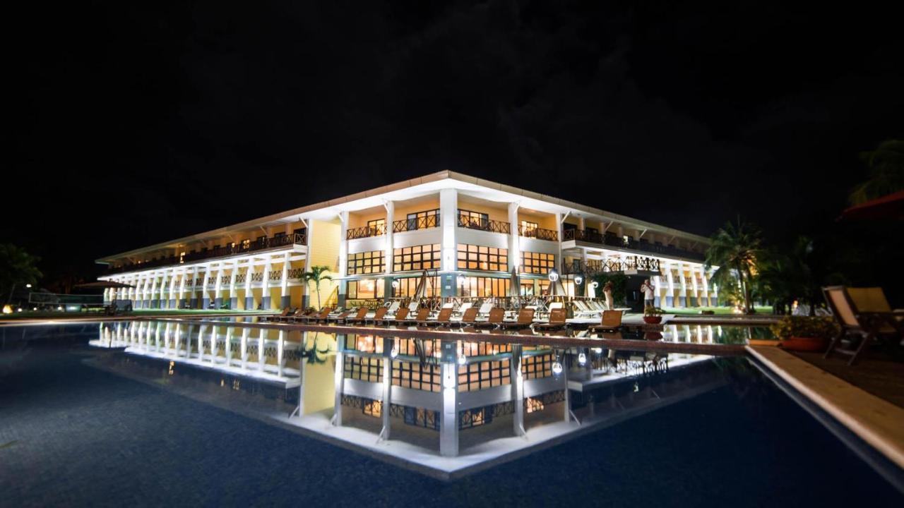 Playa Tortuga Hotel And Beach Resort Bocas del Toro Exterior photo