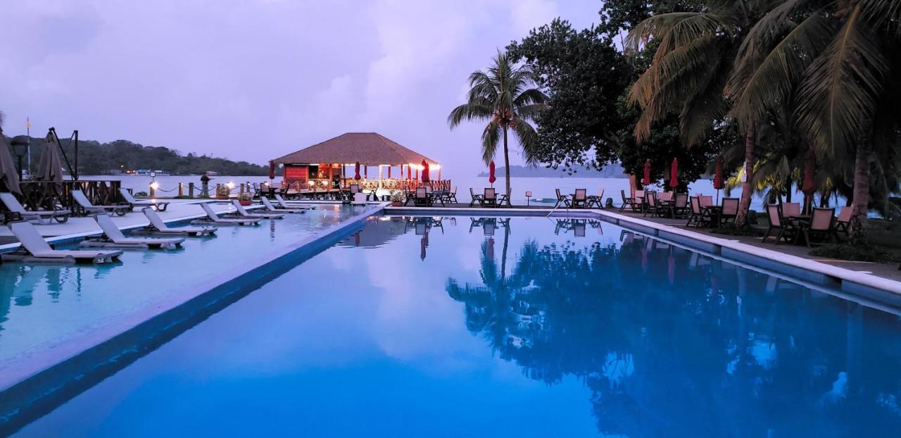 Playa Tortuga Hotel And Beach Resort Bocas del Toro Exterior photo
